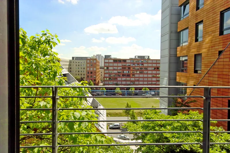 Traumhafter Ausblick! Helle  3 Zi.-Wohnung mit Balkon & Wintergarten direkt am Potsdamer Platz! — photo 1